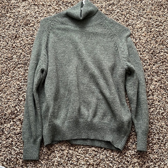 Shein Grey turtleneck - Picture 1 of 1